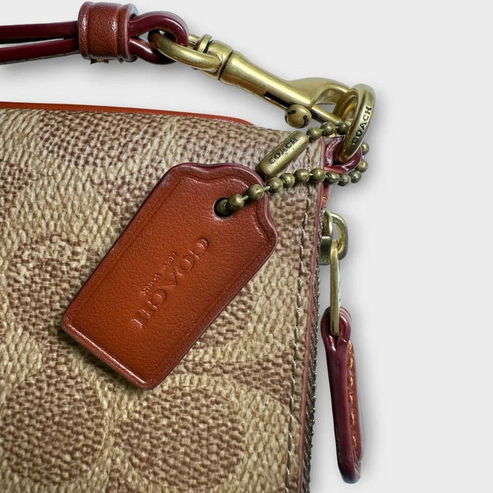 EUC Coach Holiday Rexy Ski Signature Brown Wristlet with Green Dinosaur Design - Picture 4 of 7